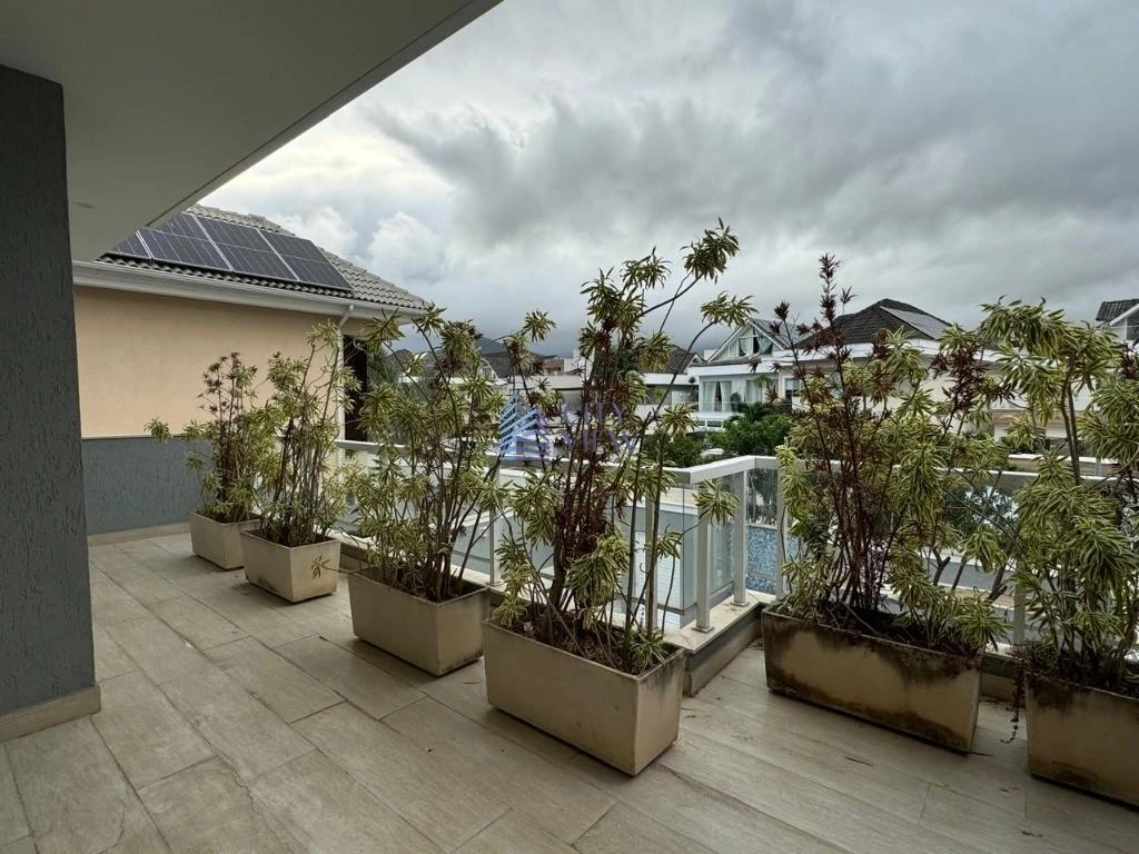 House with 5 bedrooms and 360 m² plus 4 parking spots — photo 27