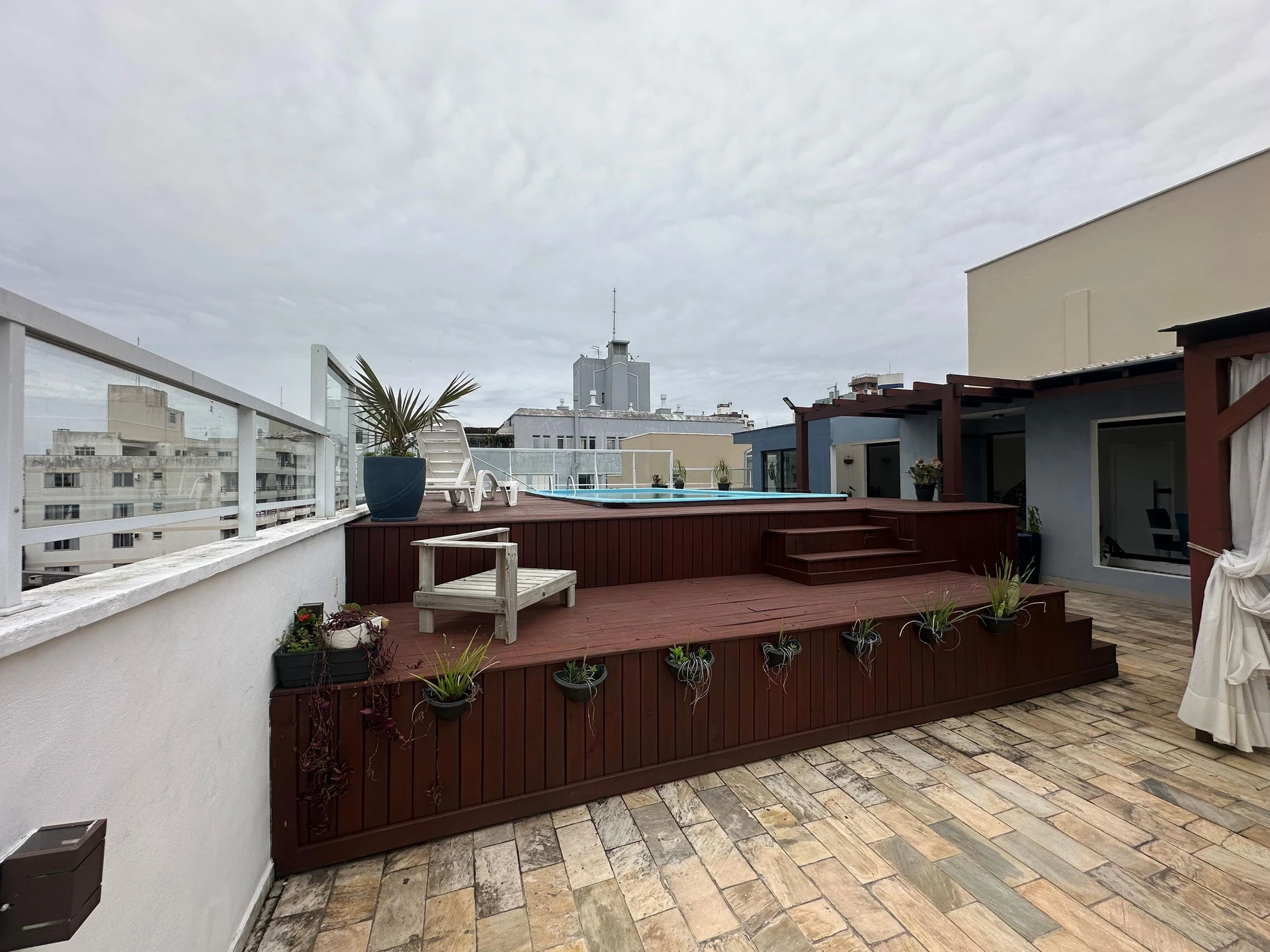 Furnished apartment, 429 m², with floor-to-ceiling windows — photo 27