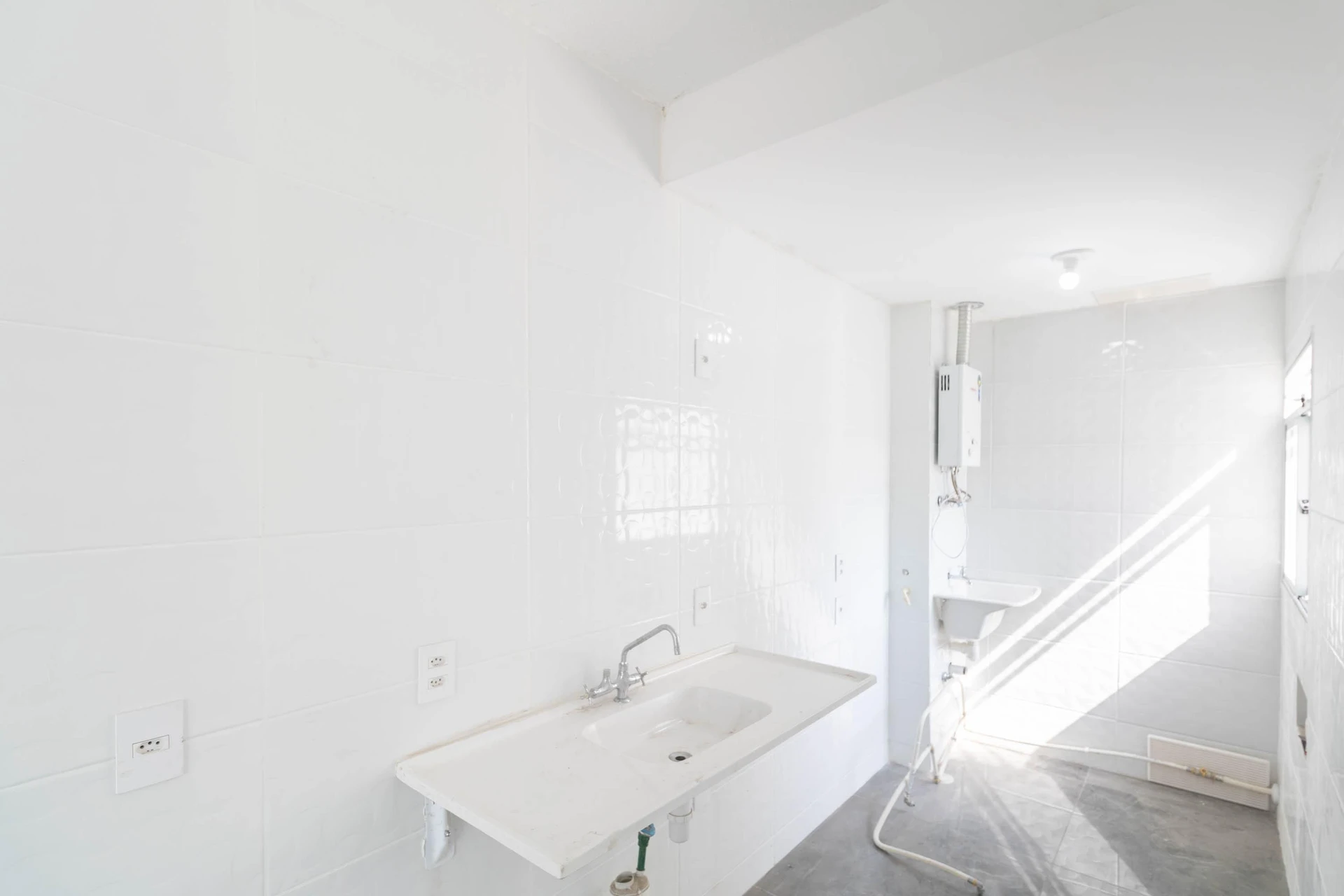 2-bedroom apartment with 1 bathroom and no parking — photo 11
