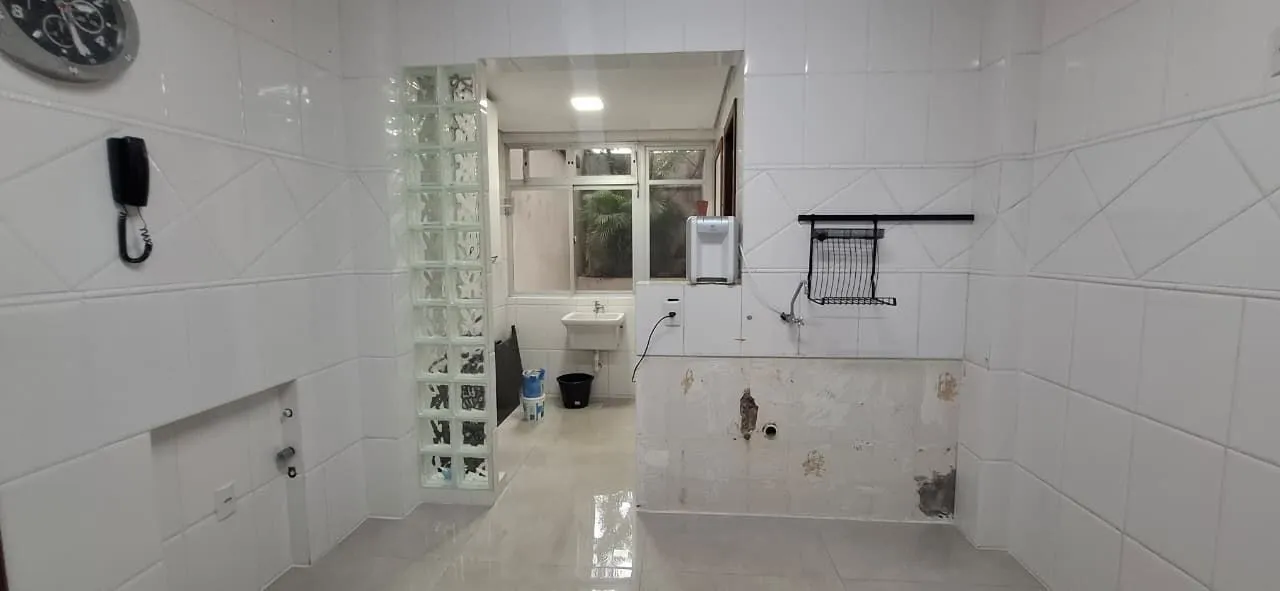 4-bedroom apartment with glass balcony and 152 m² — photo 24