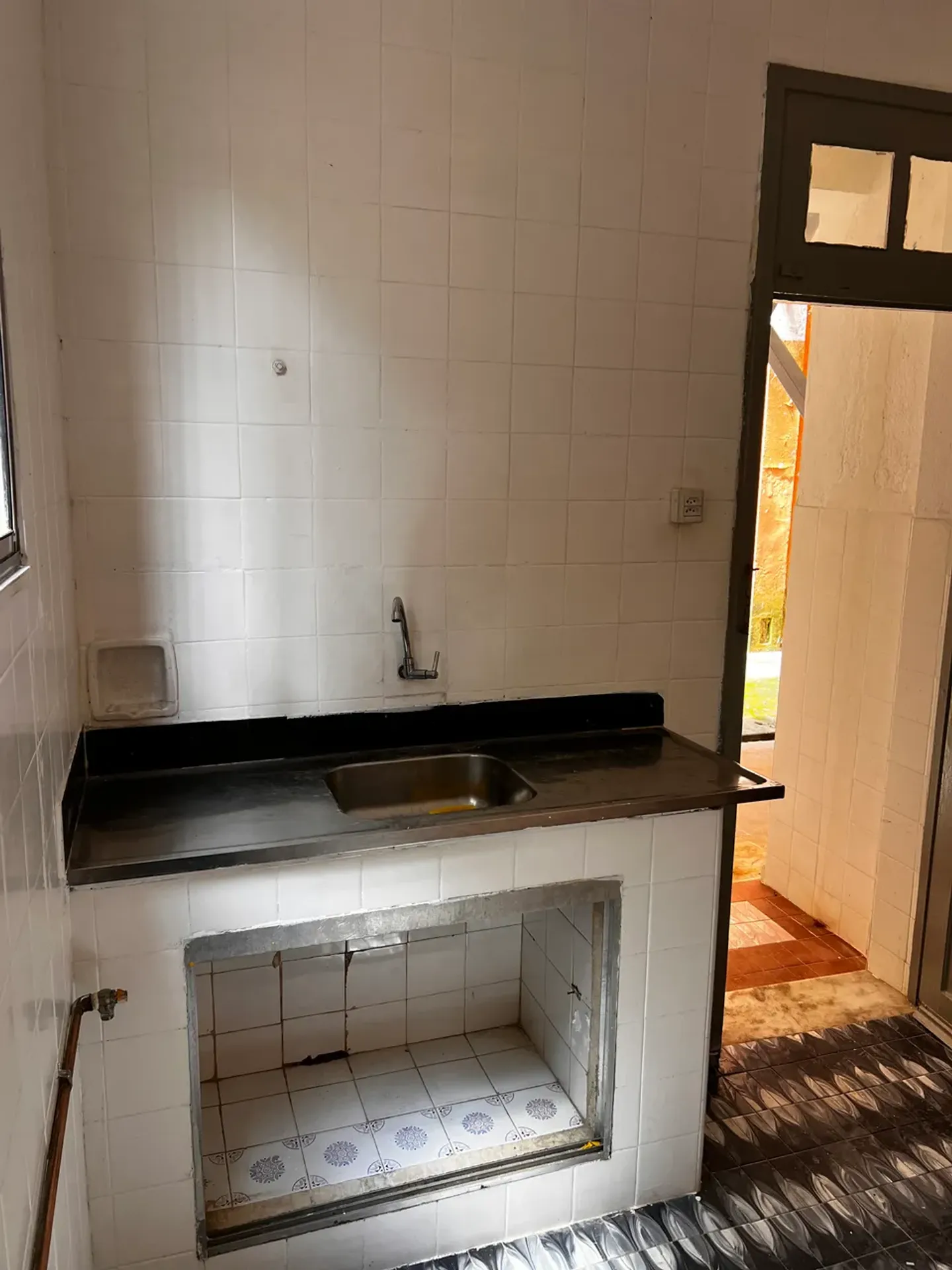 Немеблированная квартира с 1 спальней и 100 м² — photo 5