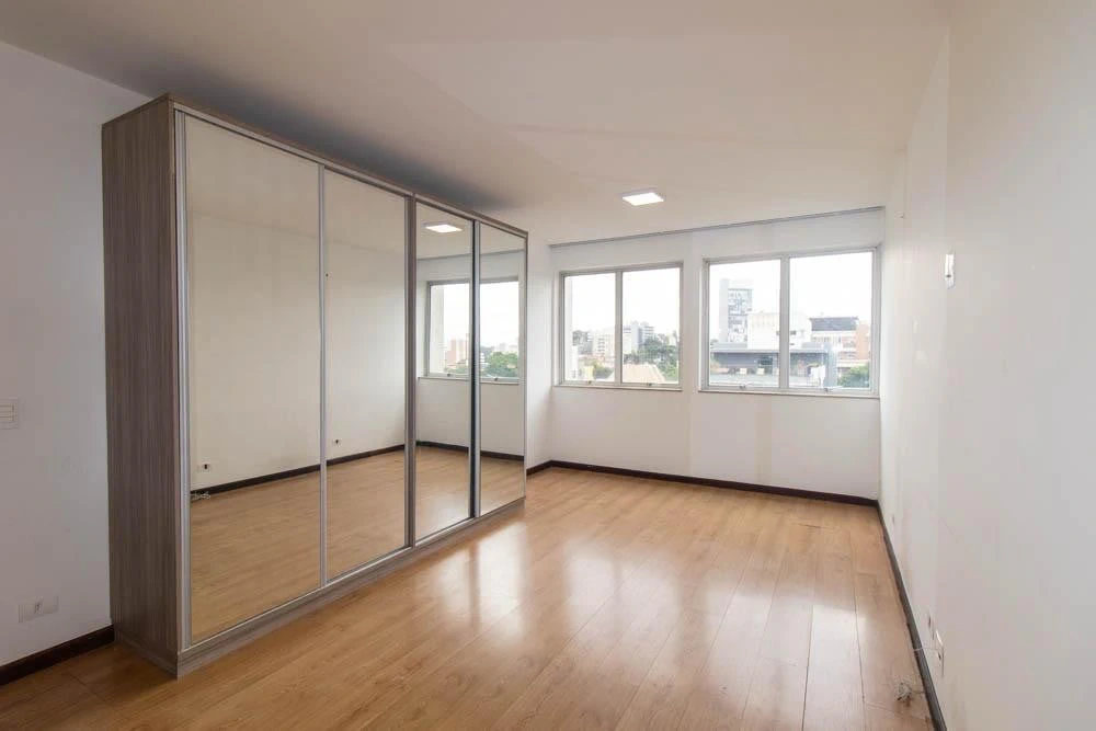 Квартира 268 м² із заскленим балконом та гардеробною — photo 19