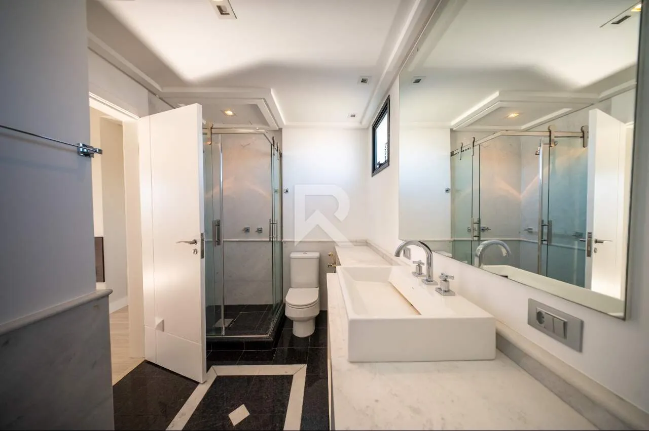 151 m² apartment with 3 bedrooms and 2 parking spots — photo 12