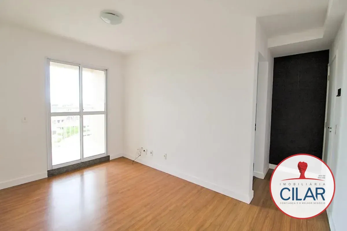 2-bedroom apartment in a building with a gym — photo 12