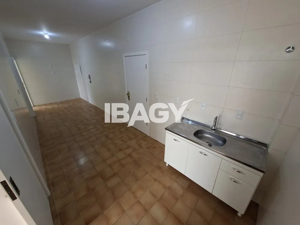Apartamento de 4 dormitorios con chimenea y 1 suite — photo 8