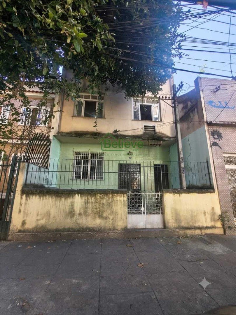 Apartment with 4 bedrooms and a closed-off kitchen — photo 7