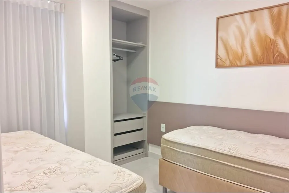 2-bedroom apartment in a building with a coworking space — photo 10