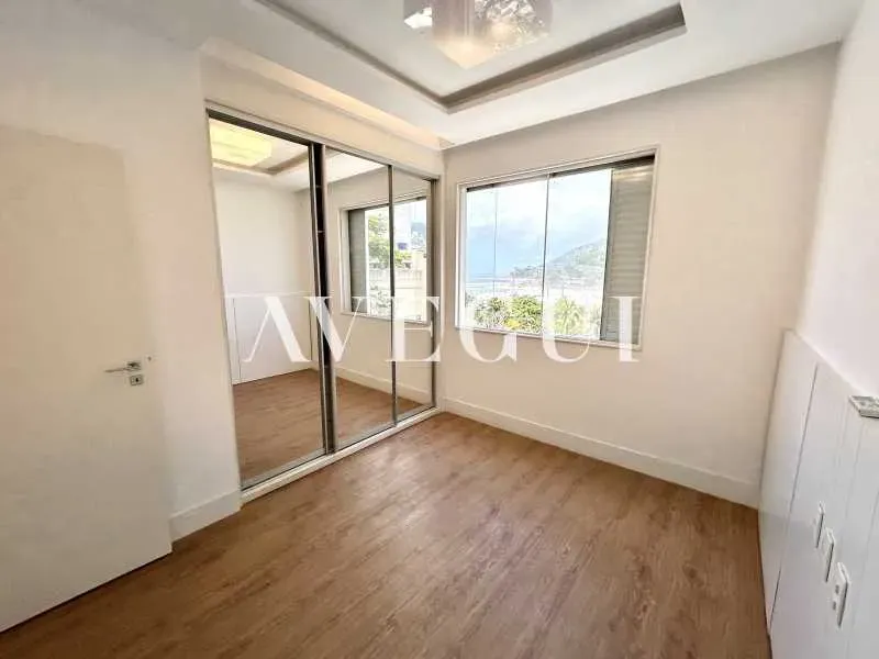 Duplex penthouse with 3 bedrooms and 5 bathrooms — photo 21