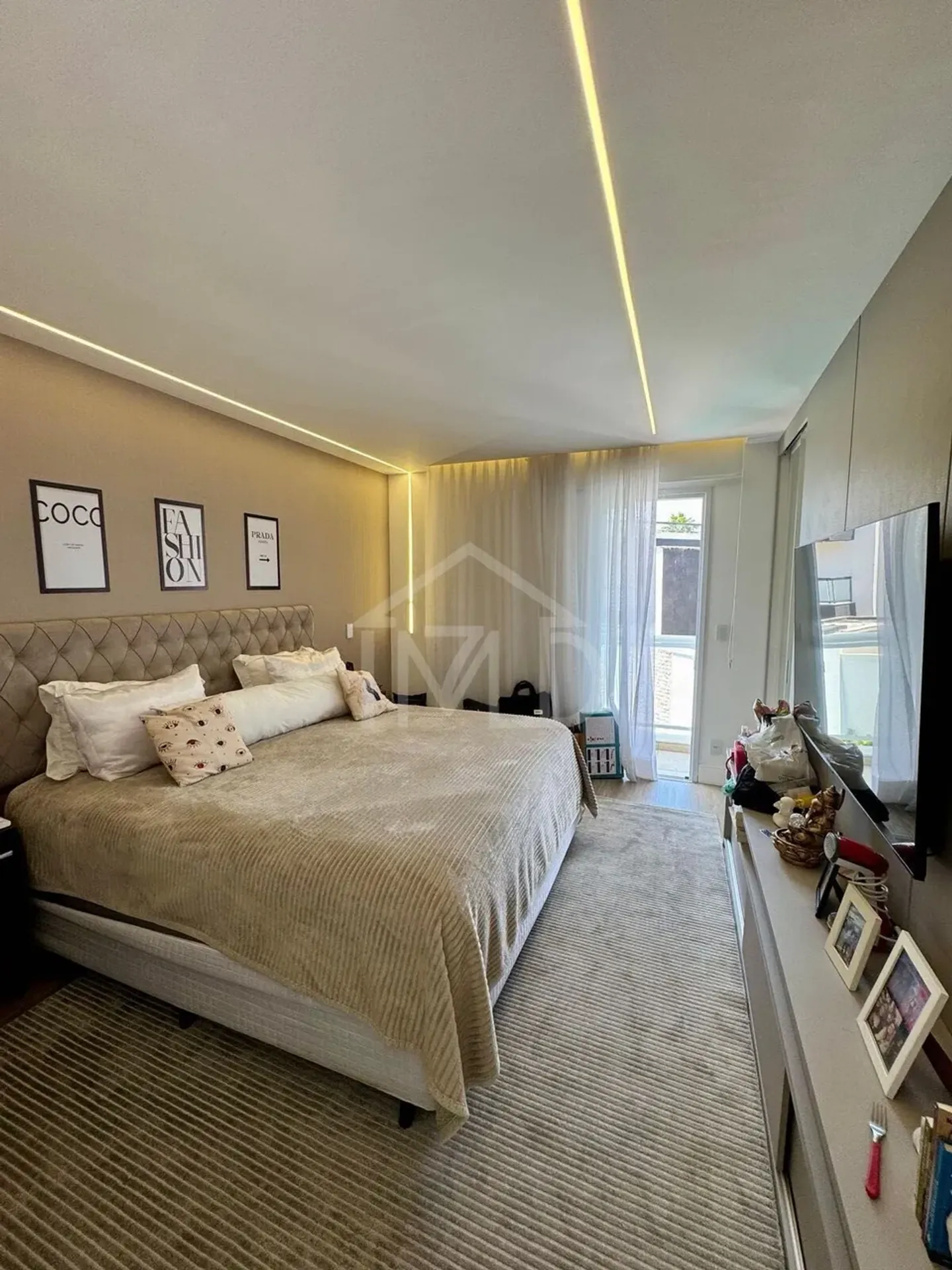 Furnished house with 4 bedrooms and 500 m² and 5 parking — photo 25