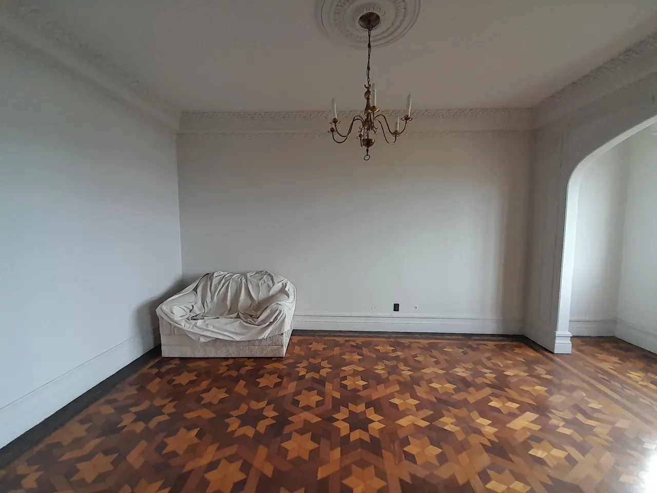 Apartment on the 9th floor with a glass-enclosed balcony — photo 16