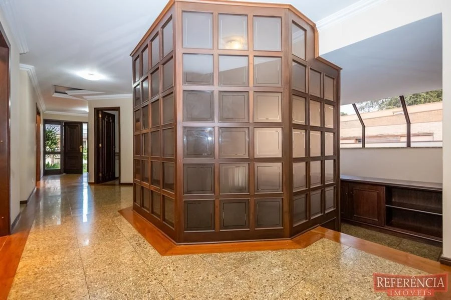 House, 550 m², with a walk-in closet — photo 29