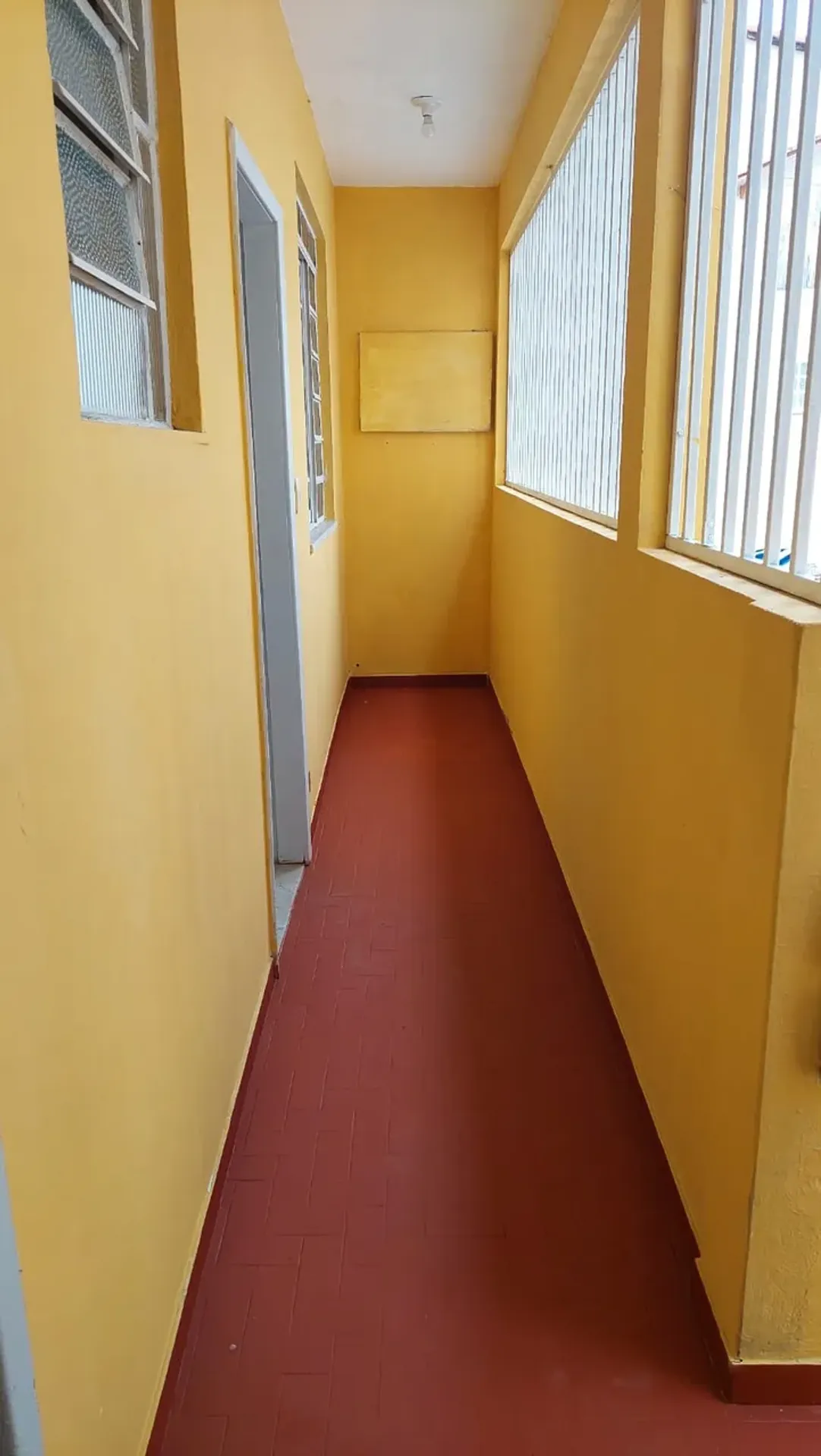 Unfurnished apartment with no parking, 50 m², 1 bed 1 bath — photo 41