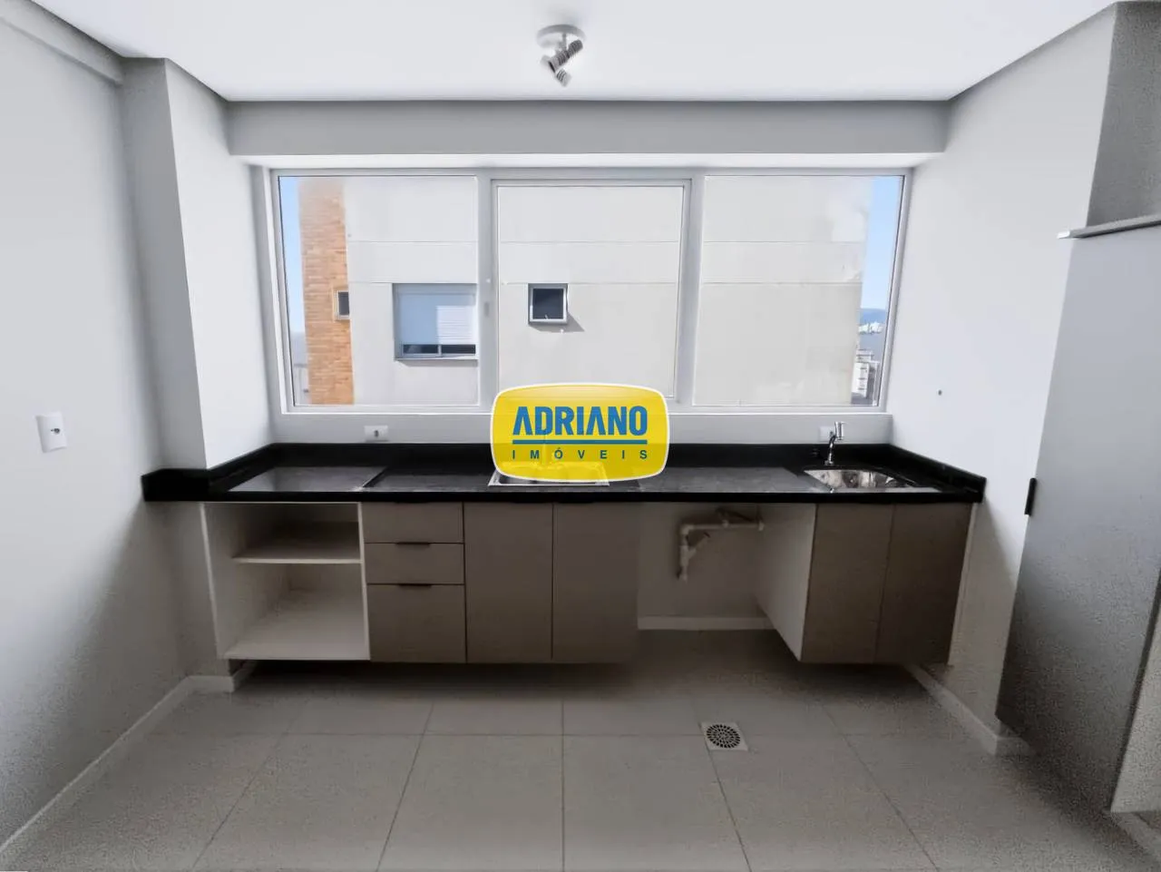 1-bedroom apartment with open-plan kitchen — photo 4