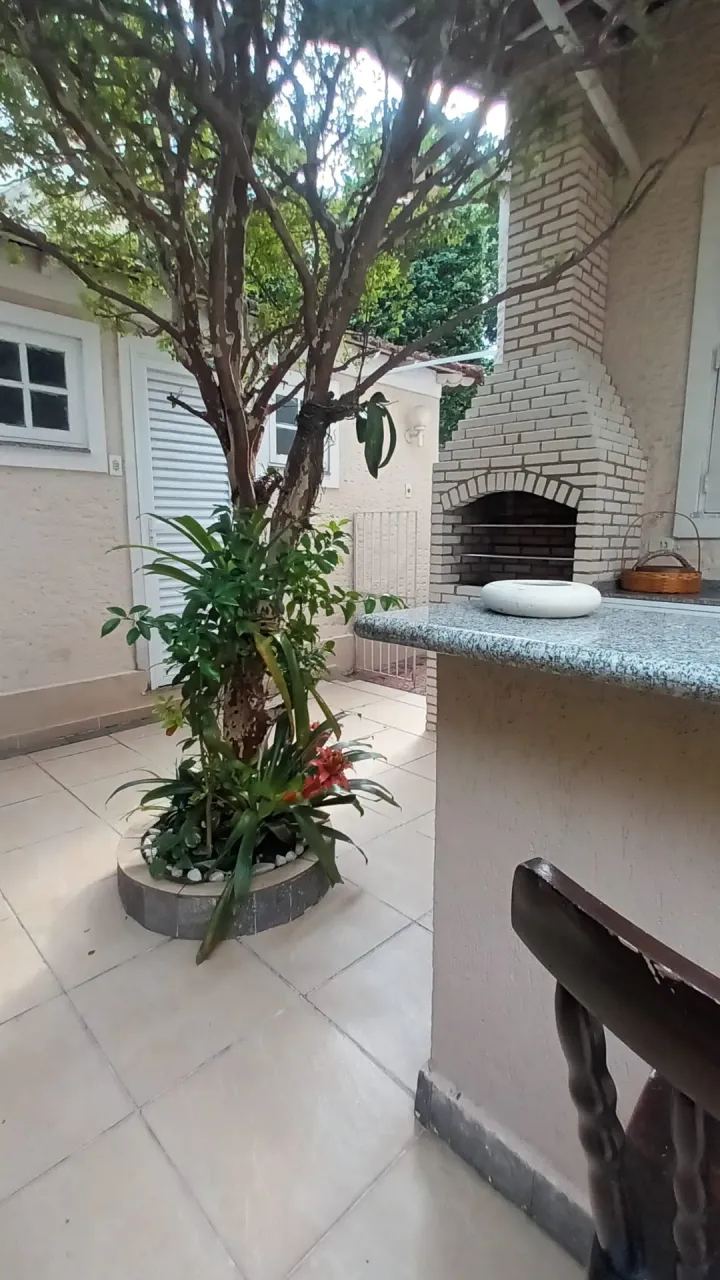 House with 5 bedrooms and 3 bathrooms plus a balcony grill — photo 16