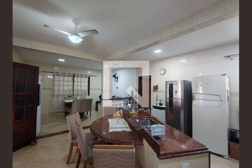Furnished house with 5 bedrooms and 631 m² — photo 17
