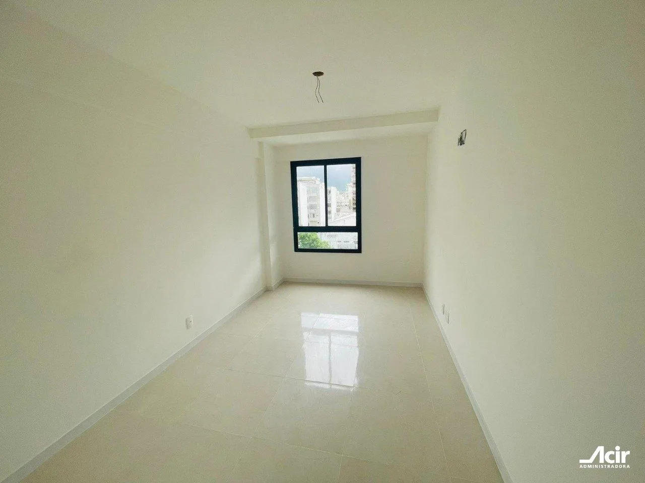 2-bedroom apartment in a building with a gym — photo 12