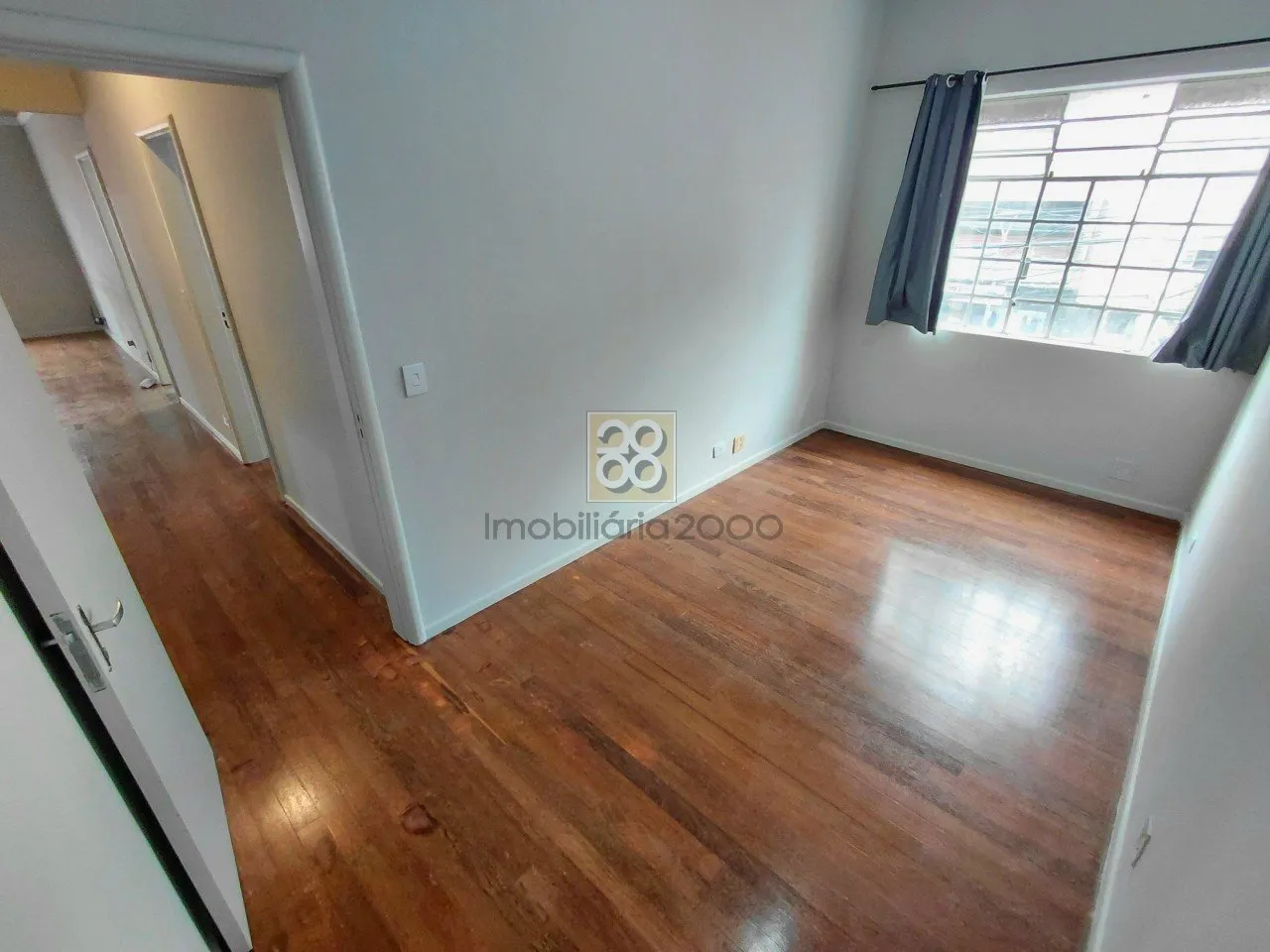 Apartment, 90 m², with wood or laminate floors — photo 2