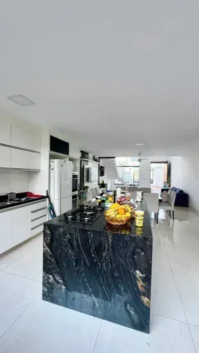 Casa com 5 suítes e piscina externa no condomínio — photo 42