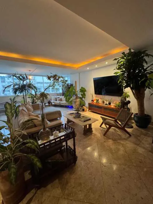 Apartamento de 484 m² com janelas do piso ao teto e banheira — photo 6