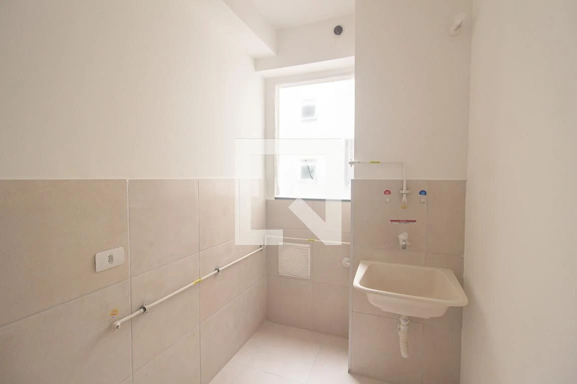 2-bedroom apartment in a building with a gym — photo 30