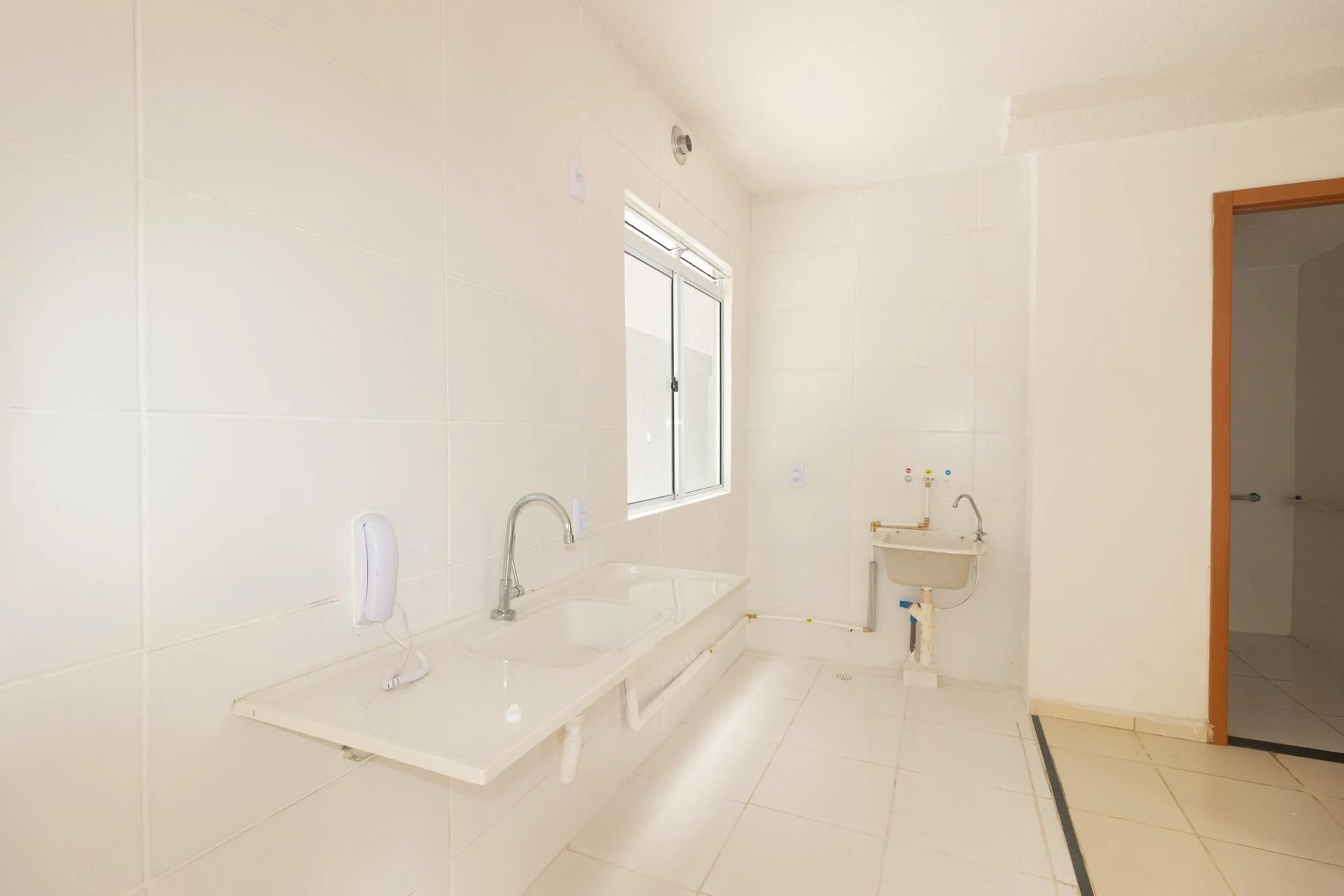 Furnished apartment, 48 m², with a grill on the balcony — photo 35