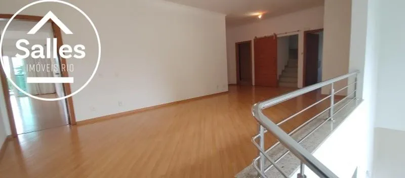 Casa sem mobília com 4 quartos, 5 banheiros e varanda — photo 23