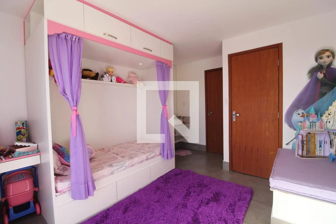 Furnished house with 4 en-suite bedrooms and private garden — photo 17