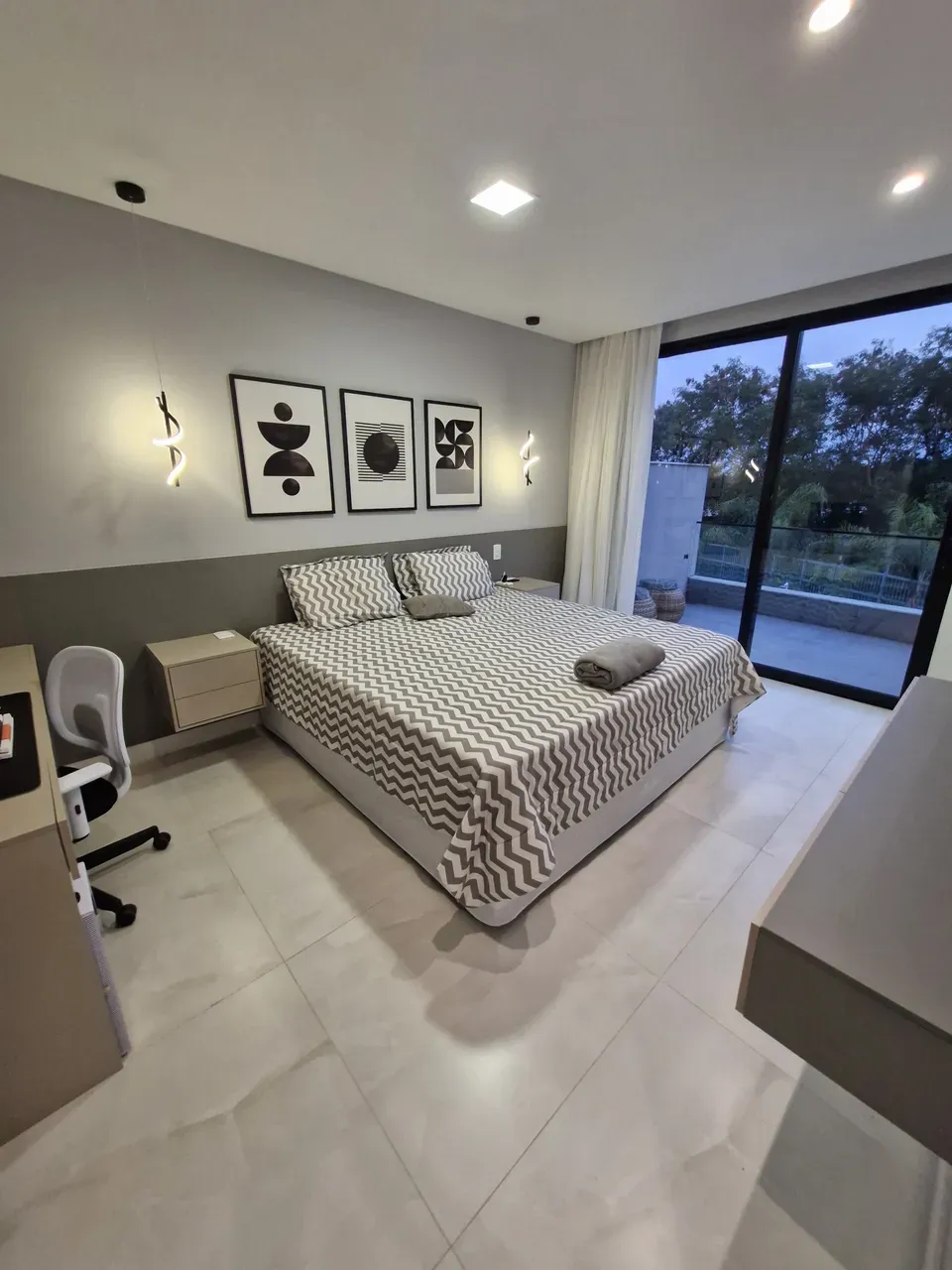 Furnished triplex house with open-plan kitchen and 490 m² — photo 5