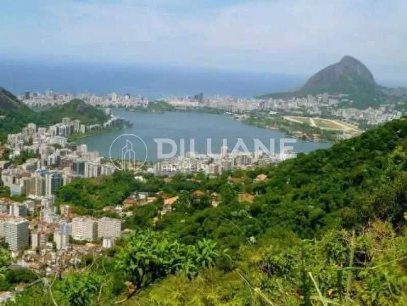Furnished triplex with 5 bedrooms and shared pool area — photo 7