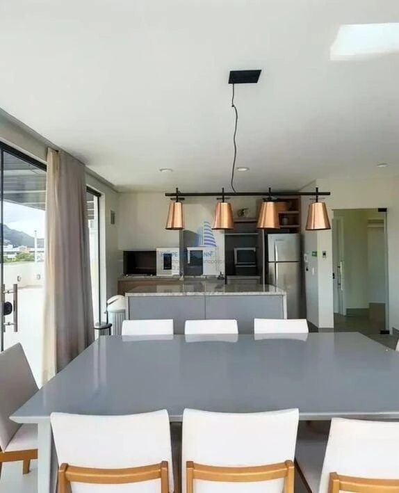 Furnished studio, 38 m², with floor-to-ceiling windows — photo 3