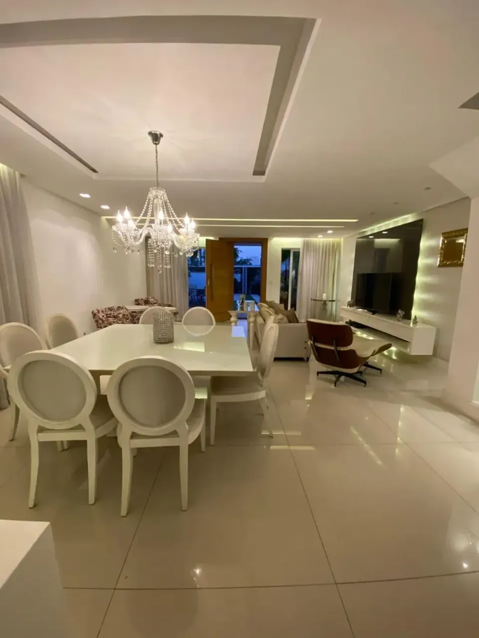 Furnished house with open-plan gas kitchen — photo 12