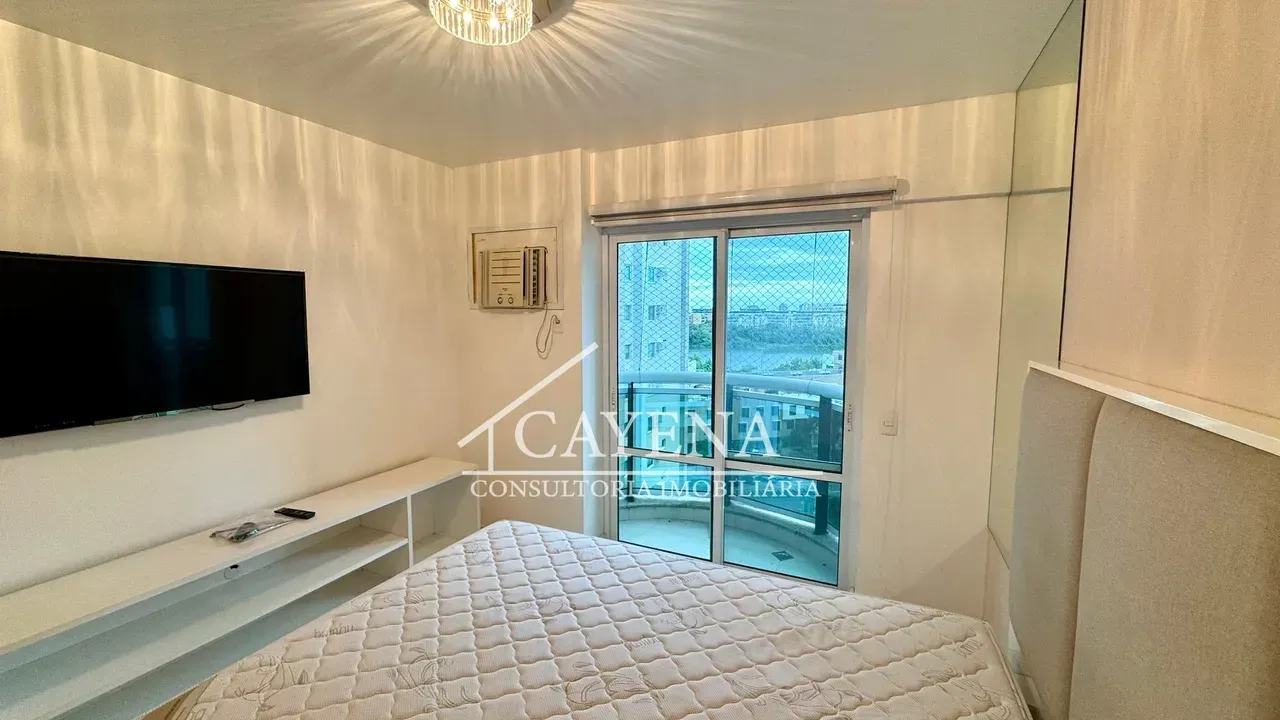 Furnished 4-bedroom apartment with glazed balcony — photo 20