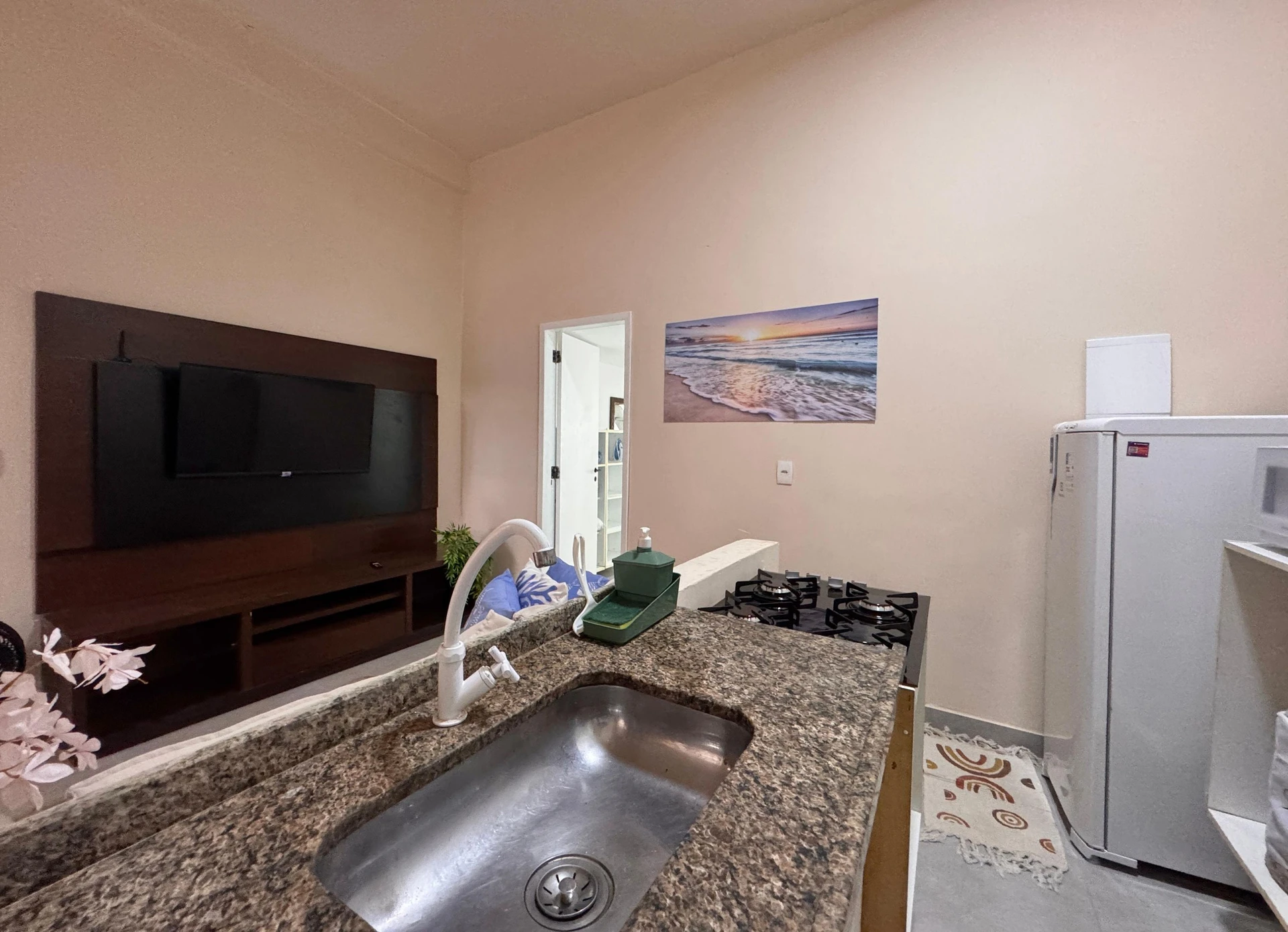 Washing machine in a one-bedroom house, 76 m² — photo 22