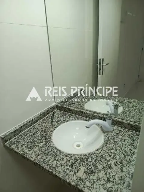 1-bedroom apartment with glass shower and electric shower — photo 18