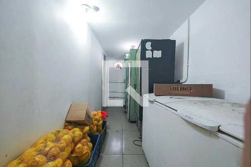 Rental house with 1 bedroom and 250 m² plus 3 bathrooms — photo 12
