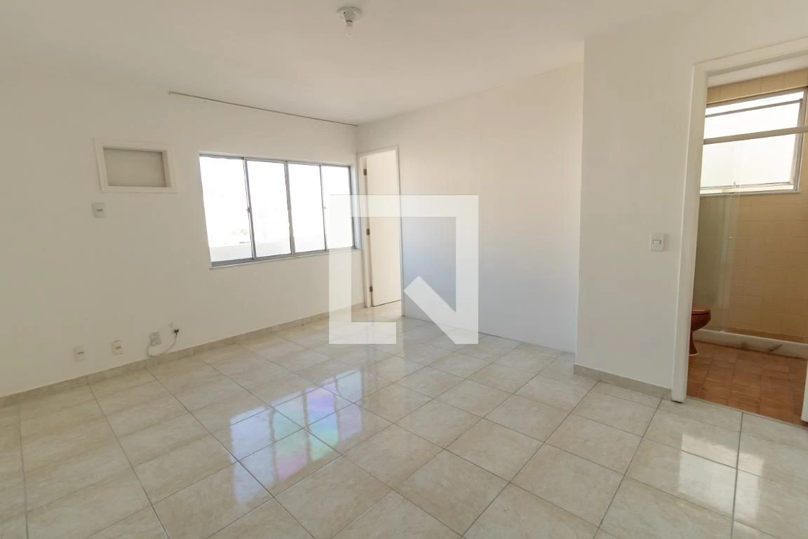 3-bedroom apartment in a building with a gym — photo 22