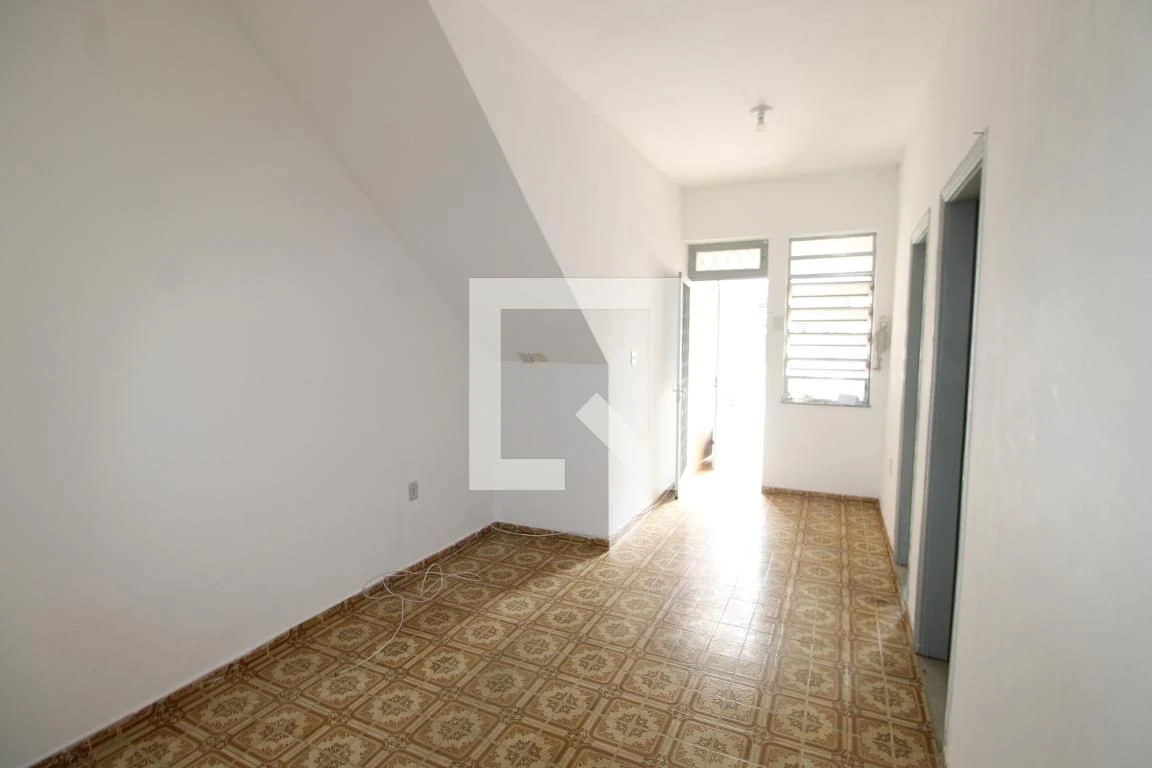 Casa sem mobília com 2 quartos e varanda — photo 16