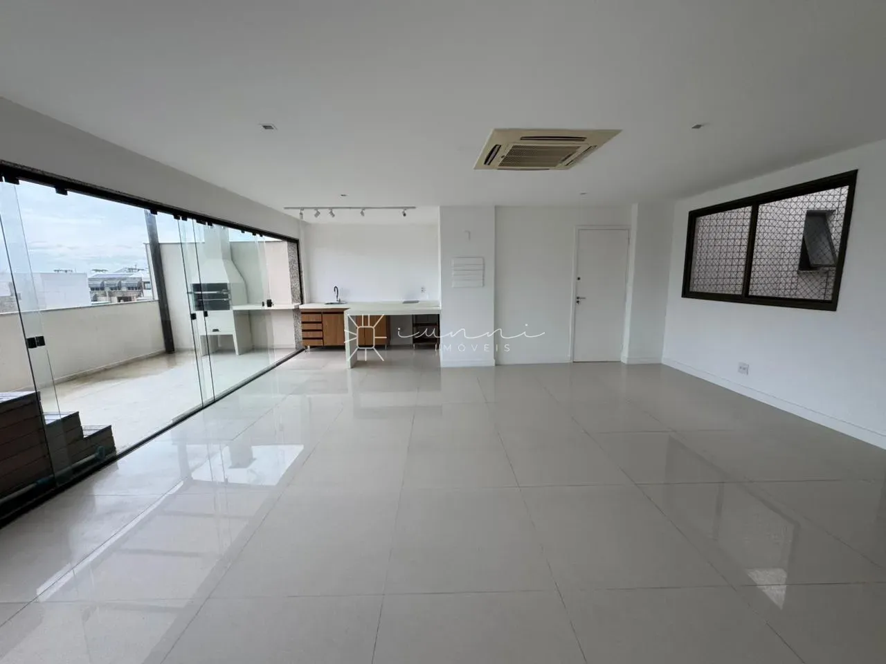 Apartamento com 4 quartos e 5 banheiros com terraço — photo 12