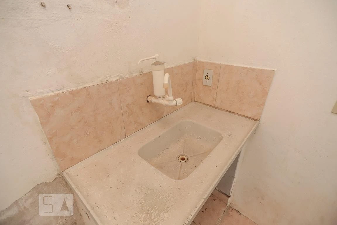 Rental house with balcony, 1 bedroom and 1 bathroom — photo 2