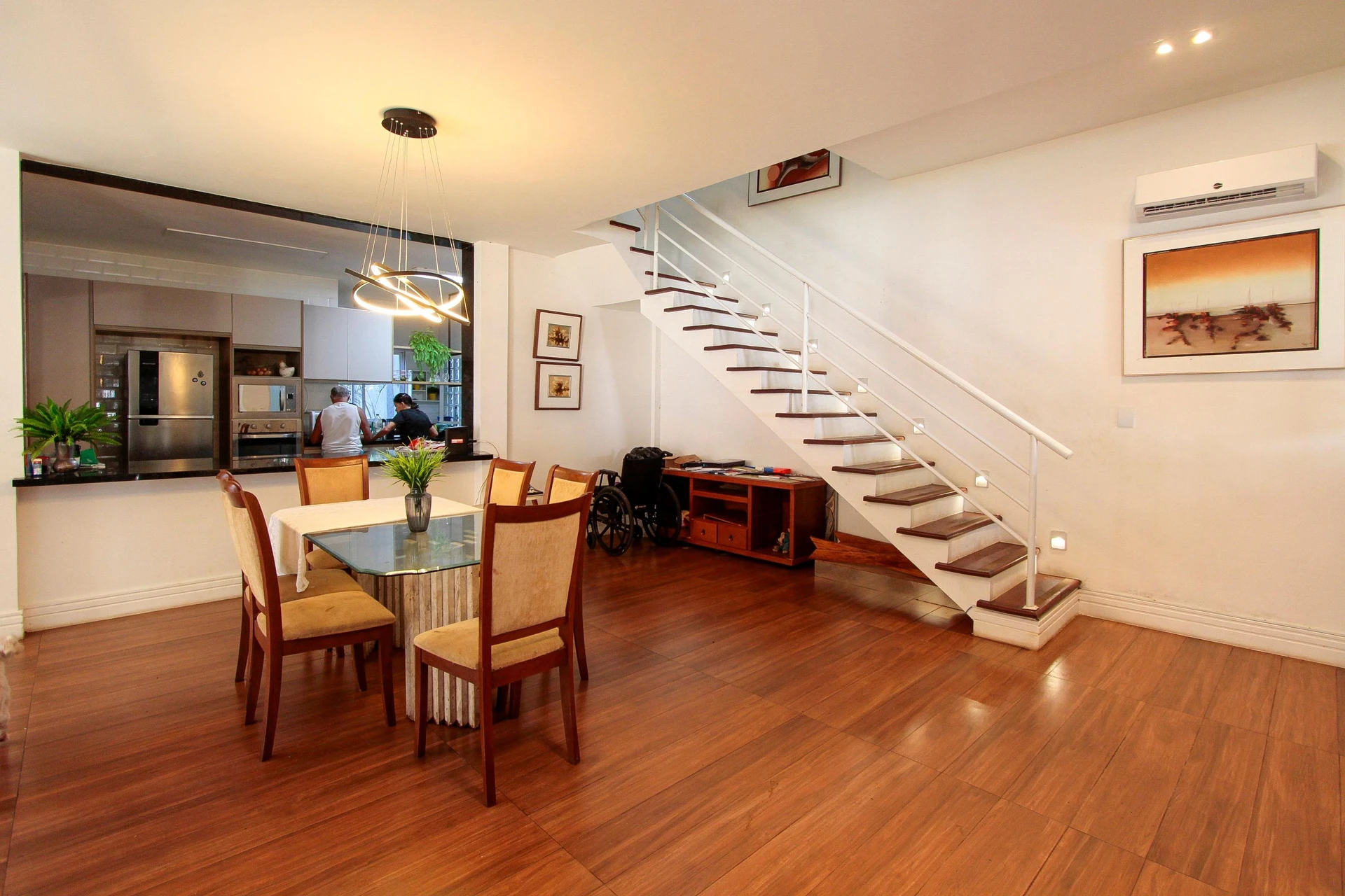 Furnished house with 4 bedrooms and open-plan kitchen — photo 13