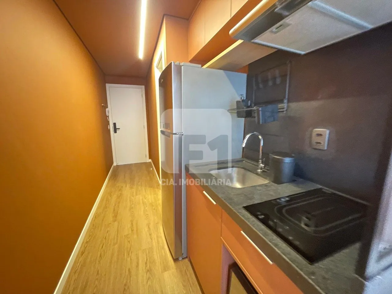 Furnished 45 m² studio with 1 bedroom and open kitchen — photo 2