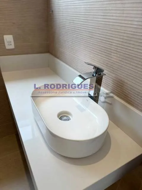 House with 5 bedrooms, 315 m², 3 parking spaces — photo 6