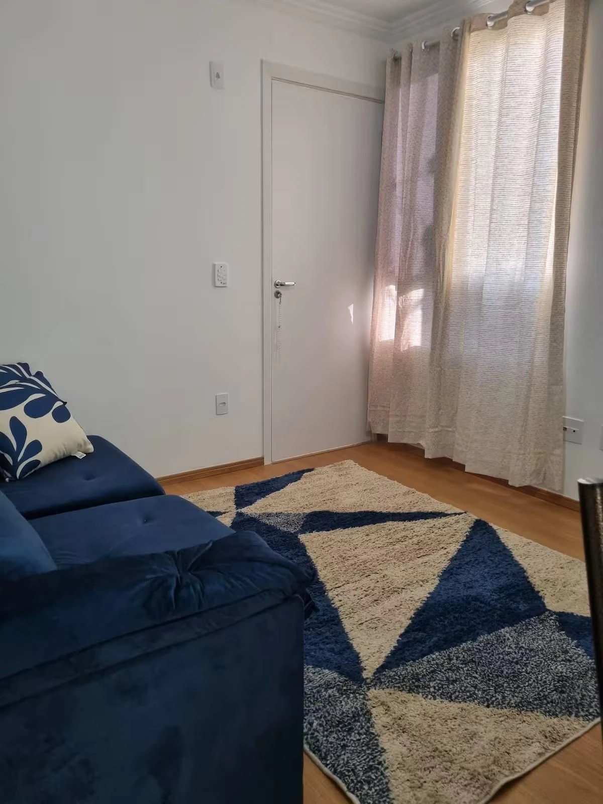 Furnished 2-bedroom apartment with a gas stove — photo 15