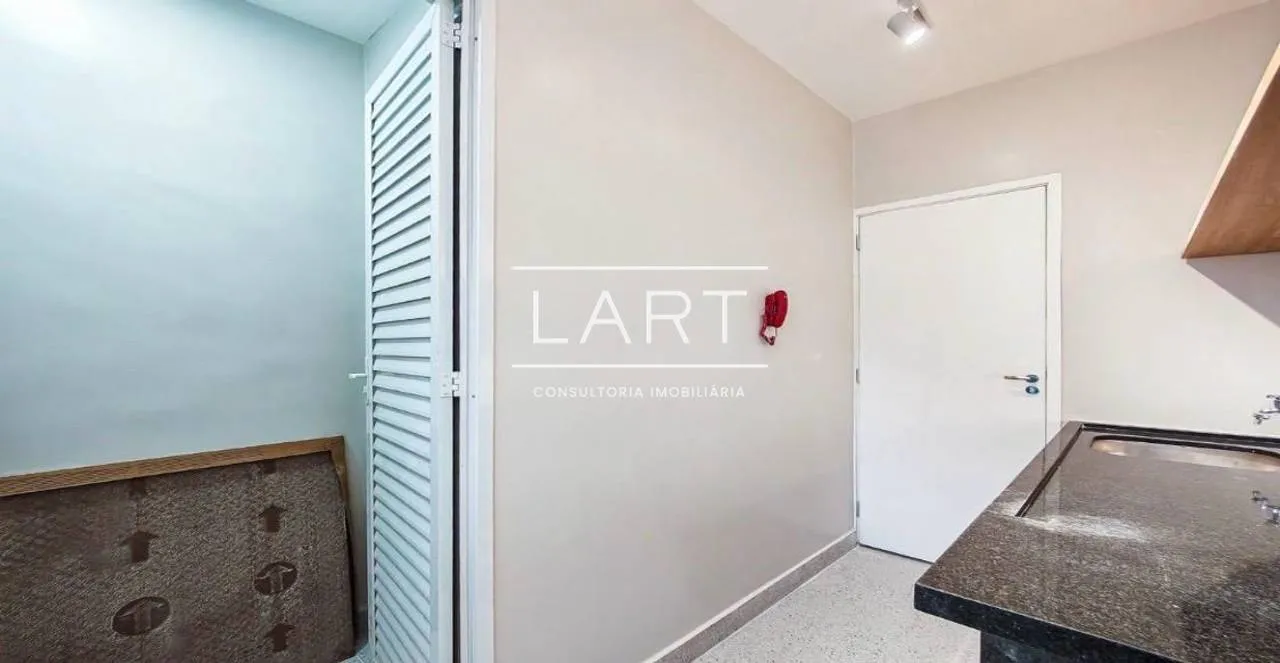 Apartment, 70 m², with wood or laminate floors — photo 27