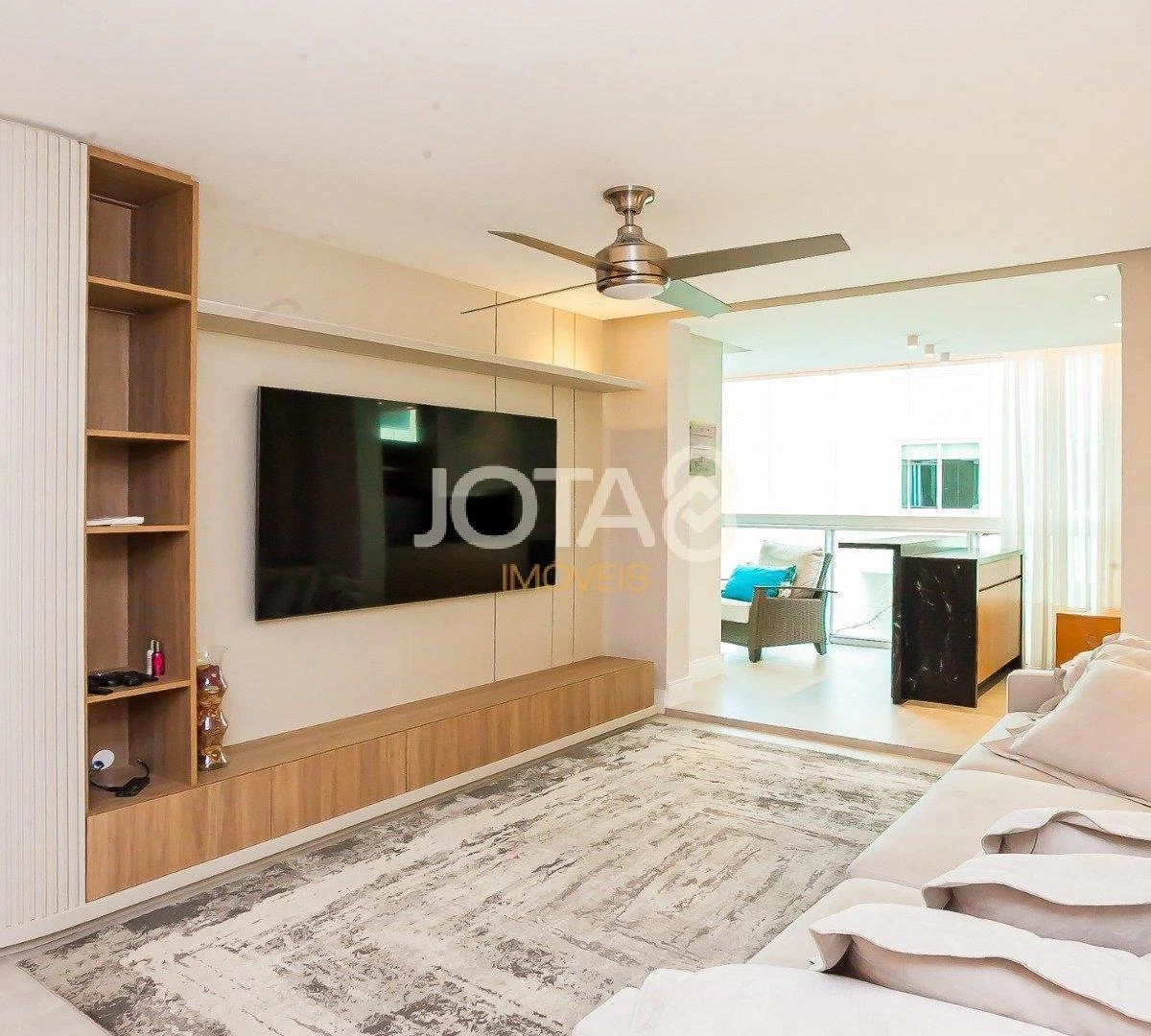 Furnished 3-bedroom apartment with 201 m²