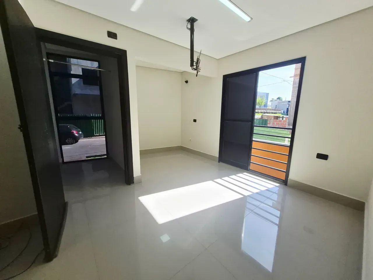 House with 3 bedrooms, 3 baths and a gas stove — photo 17