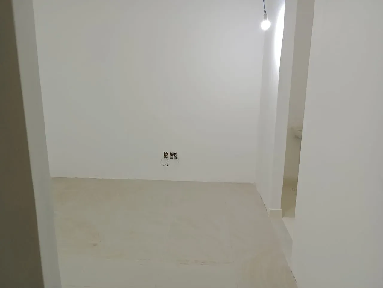 Casa sem mobília com 5 quartos e cozinha prática de 350 m² — photo 13