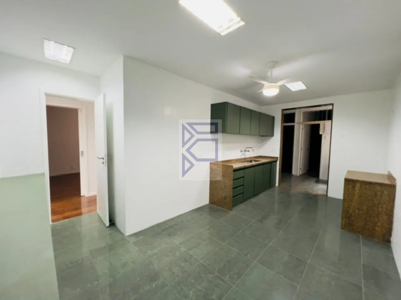 Apartamento de 227 m² com 4 quartos e 3 vagas — photo 16
