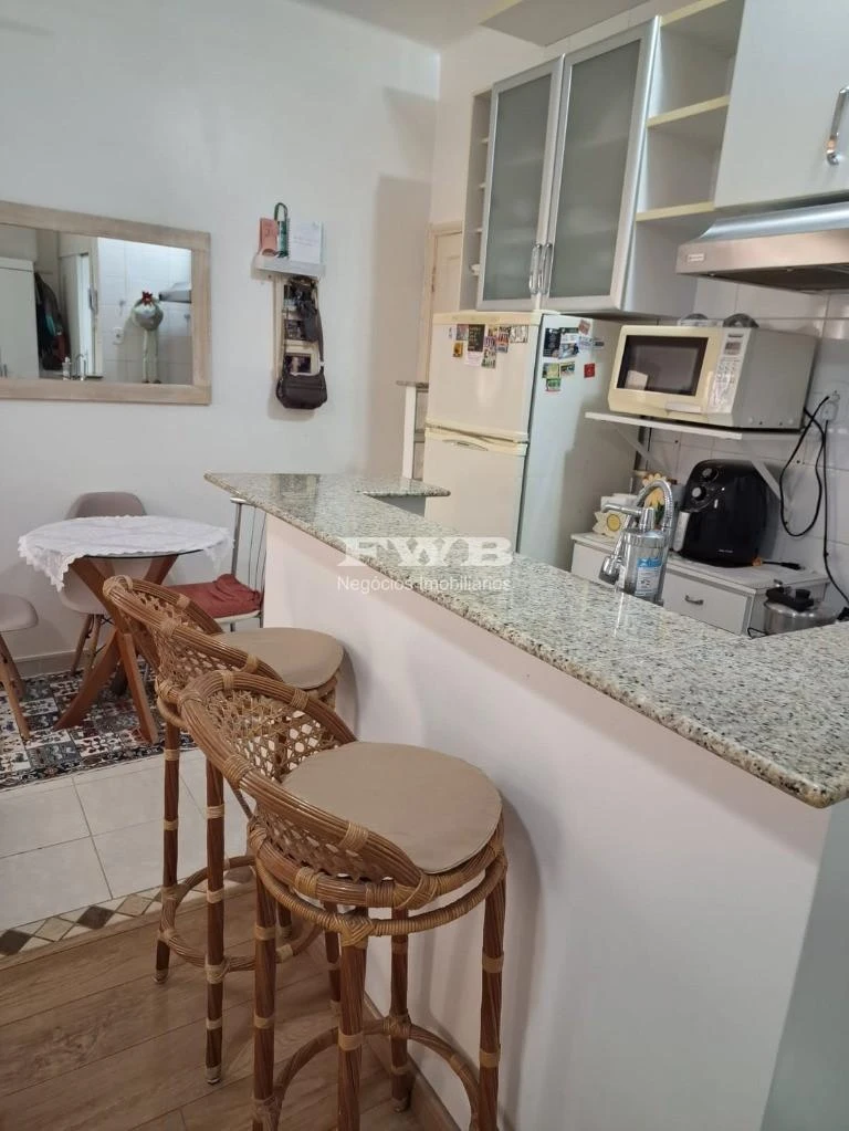 Apartamento conjugado mobiliado com cozinha americana