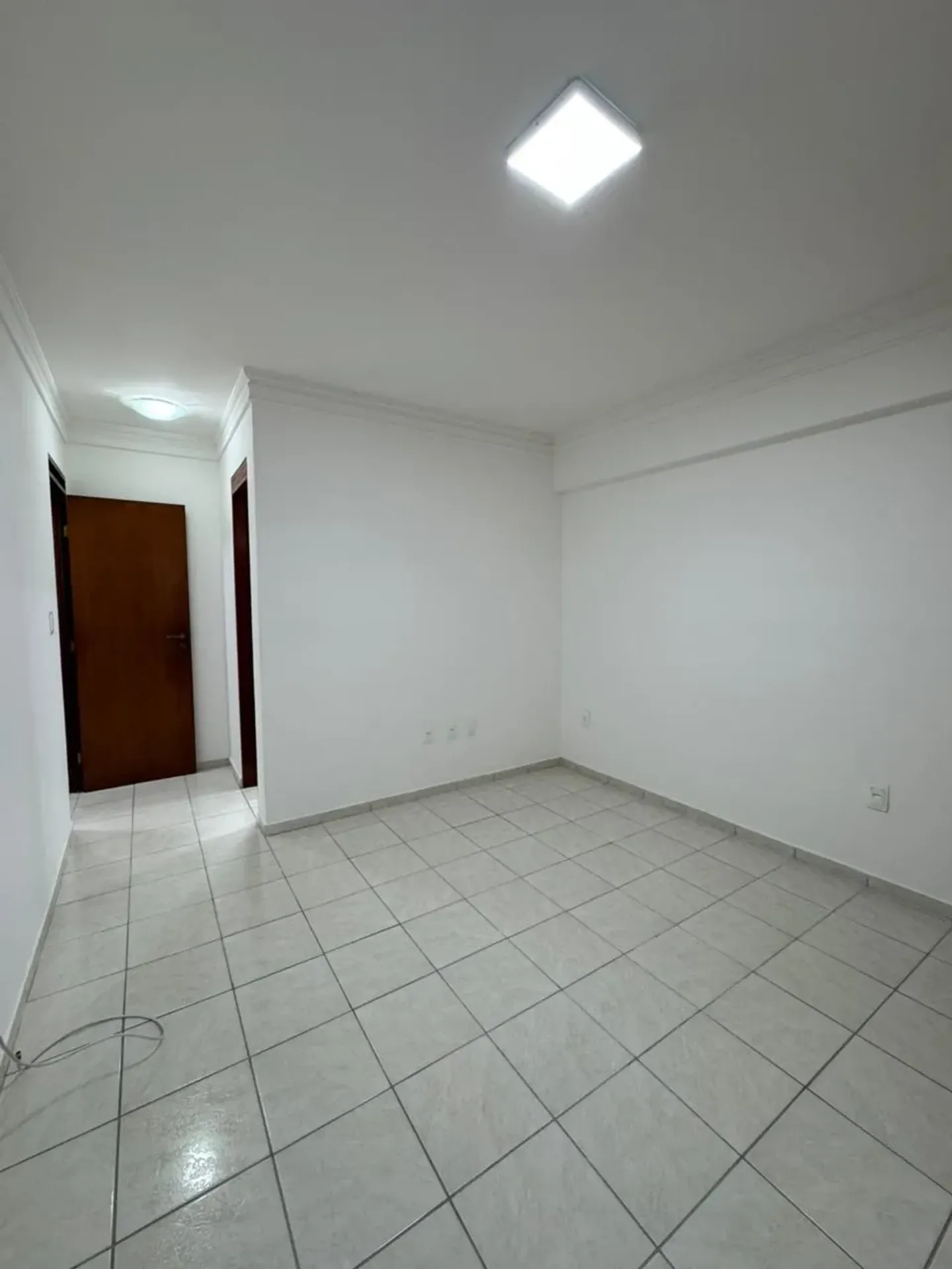 127 m² apartment with a separate kitchen and 3 bedrooms — photo 12